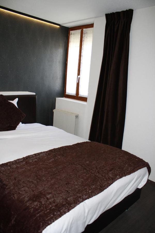 מונטיי Hotel De La Gare מראה חיצוני תמונה