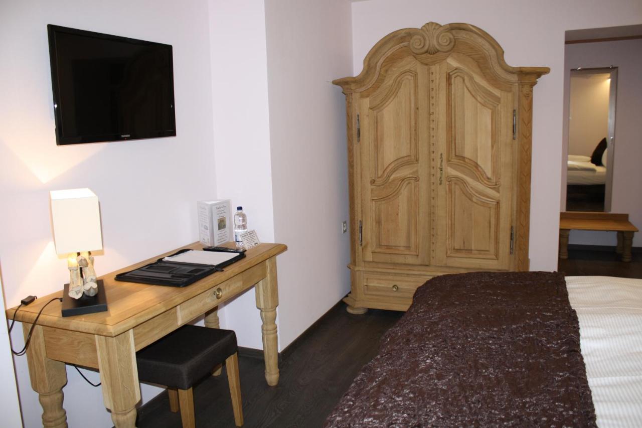 מונטיי Hotel De La Gare מראה חיצוני תמונה