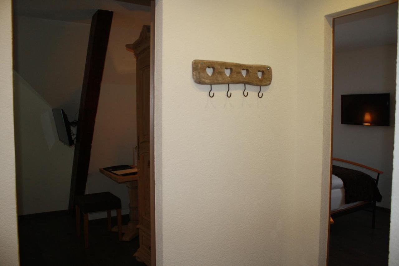 מונטיי Hotel De La Gare מראה חיצוני תמונה